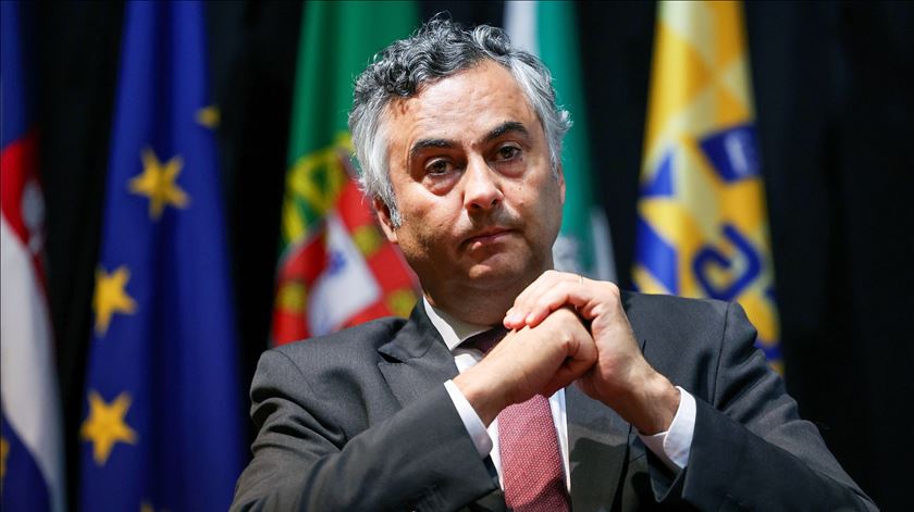 Todos os alunos terão acesso aos seus exames nacionais digitalizados, diz ministro da Educação