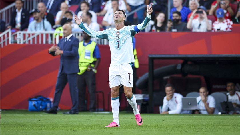 Ronaldo vai deixar a seleção? "Já não tomo decisões de cabeça quente" Ronaldo vai deixar a seleção? "Já não tomo decisões de cabeça quente"