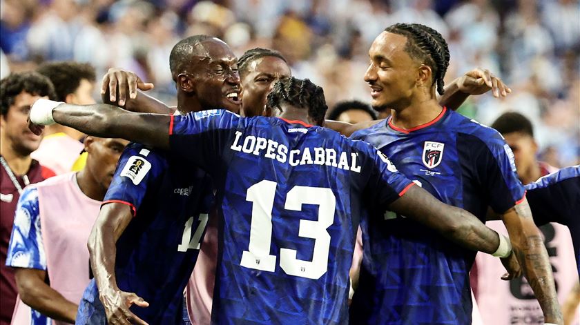 🚀 A volta ao Mundial em 90 segundos #24: o dia em que Cabo Verde foi tão grande como os campeões do mundo 🚀 A volta ao Mundial em 90 segundos #24: o dia em que Cabo Verde foi tão grande como os campeões do mundo