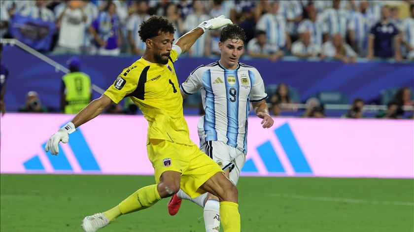 Cabo Verde sonhou duas vezes, mas é a Argentina de Messi que segue em frente Cabo Verde sonhou duas vezes, mas é a Argentina de Messi que segue em frente