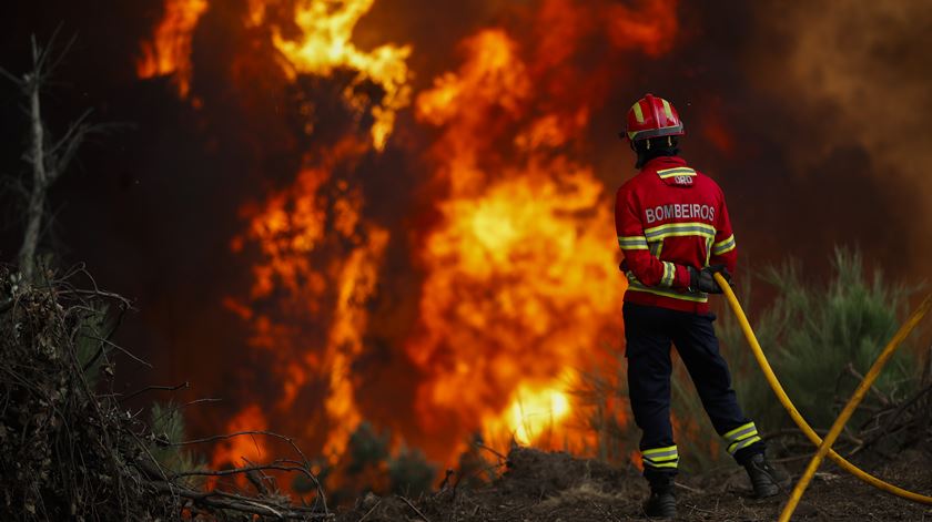 Proteção Civil diz que há risco de novos incêndios no Interior nos próximos dias