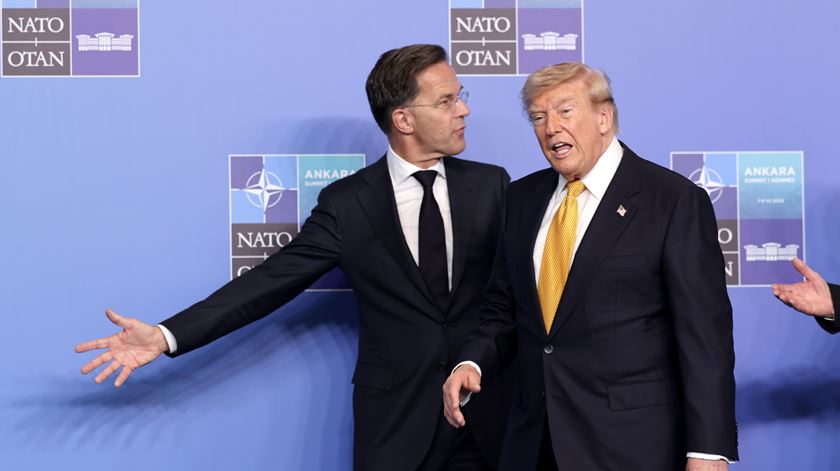 "São escumalha. São pessoas doentes". Trump diz que "acabou" memorando de acordo com o Irão