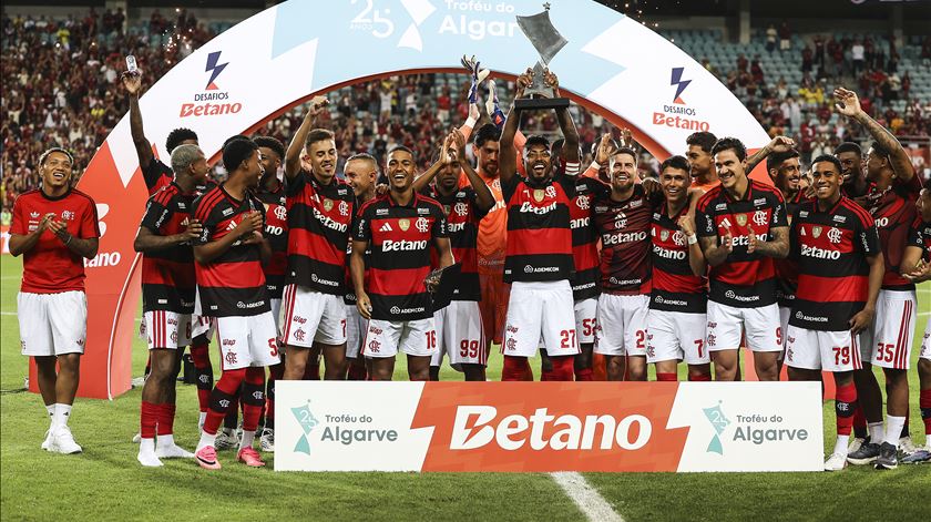 Benfica derrotado por Flamengo