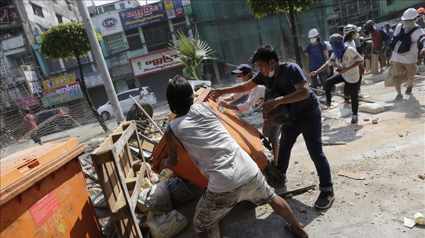 Myanmar. Associação de lusodescendentes denuncia “atrocidades” em aldeias