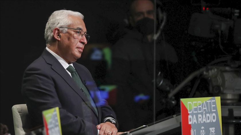 ​Nuclear aquece discussão. Costa rejeita, CDS quer reabrir debate, Livre está atento