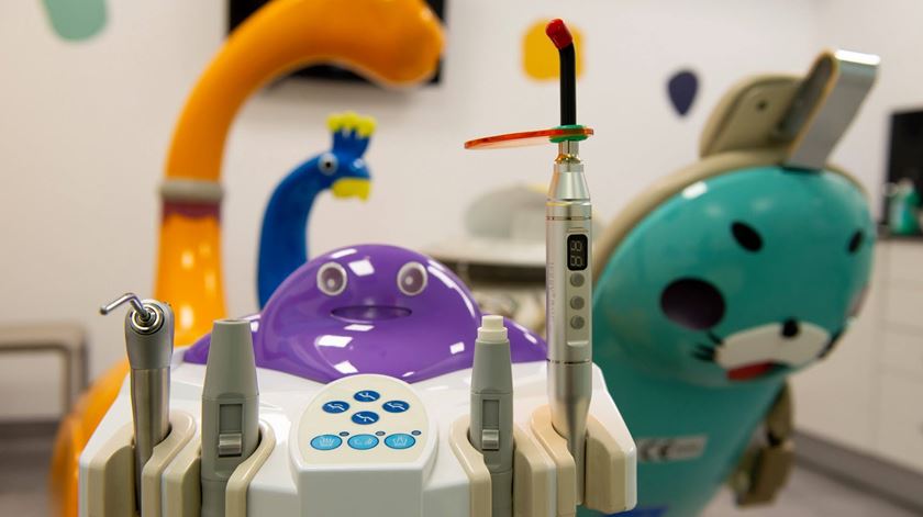 Gabinete do Serviço Odontopediátrico de Lisboa, que atende gratuitamente crianças até aos 18 anos a viverem ou estudarem em Lisboa. Foto: SCML