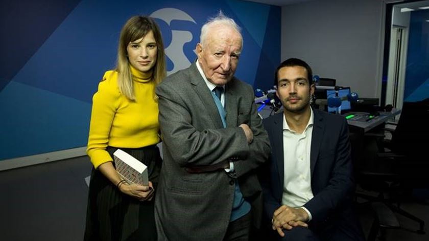  Rui Couceiro e escritora Filipa Martins juntam-se durante 15 minutos para dar espaço à literatura na Renascença. Foto: RR