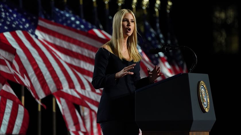 Ivanka Trump irá testemunhar no julgamento de fraude civil contra o pai