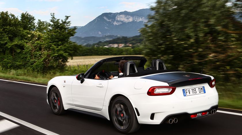 Abarth_124_13