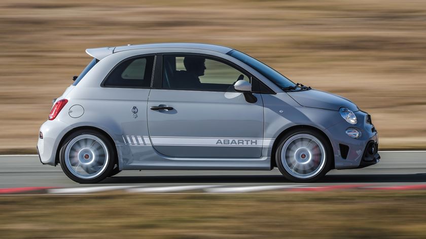 Abarth_595_esseesse_12