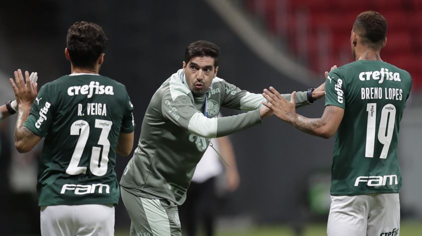 Abel Ferreira goleia Renato Paiva na Libertadores