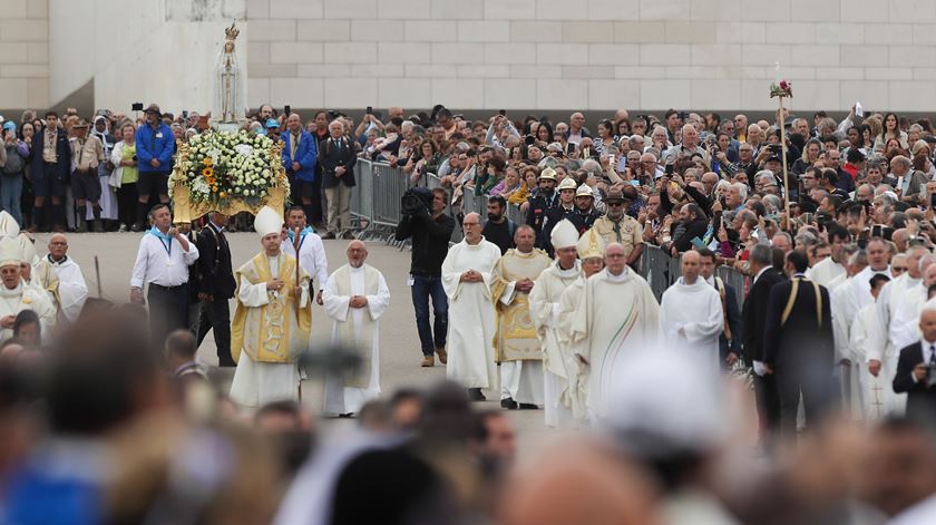 “Gritemos à Mãe do Céu que queremos paz”, pede D. Américo Aguiar em Fátima