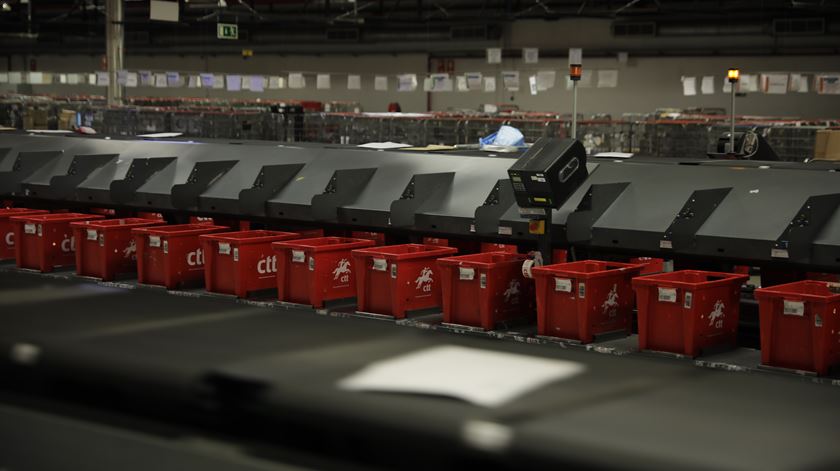 Envio de bens em correio registado internacional não é permitido a partir de janeiro