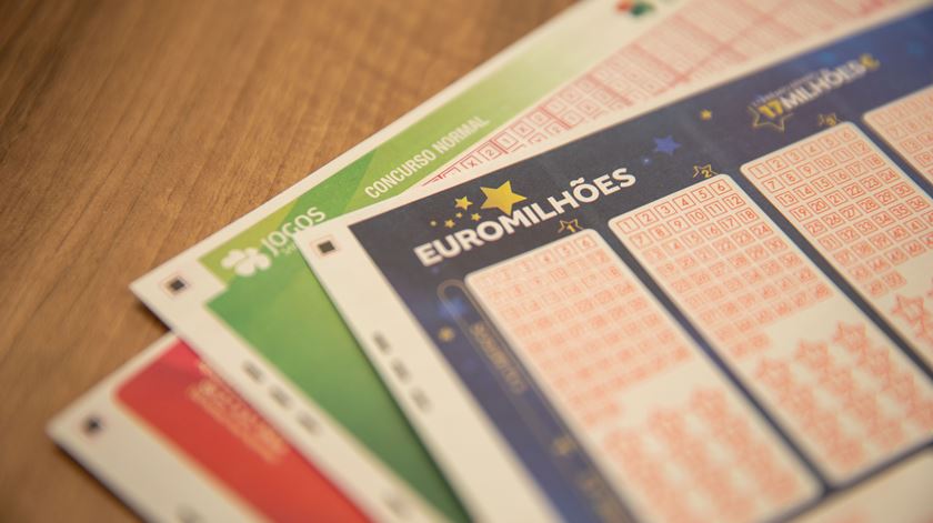 Euromilhões. Ninguém acertou no "jackpot", mas português leva para casa 3.º prémio