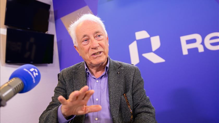 Carlos Costa. “É desejável que a Europa tenha a sua própria plataforma de pagamentos”