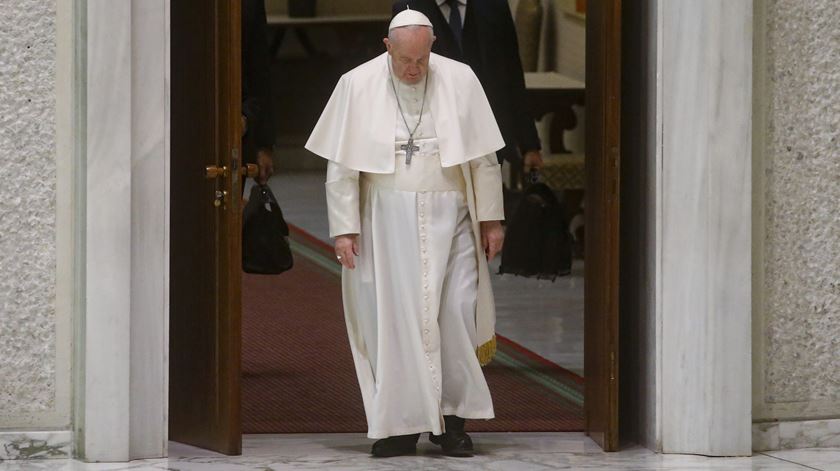 Guerra da Ucrânia é um "abuso perverso de poder", diz Papa