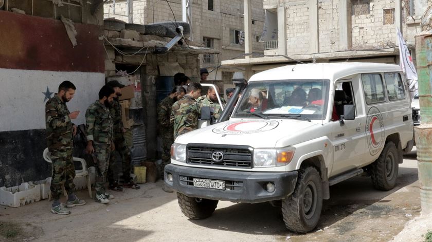 Ajuda humanitária chega a Ghouta Oriental. Foto: Youssef Badawi/EPA