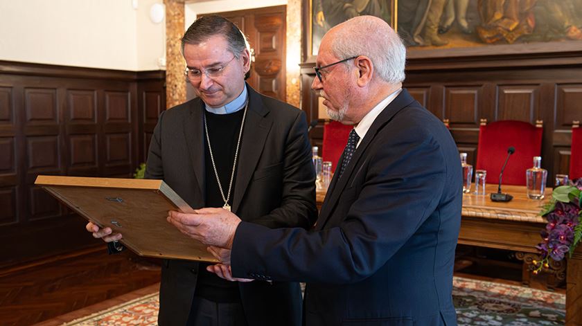 D. Américo Aguiar recebe medalha da cidade de Setúbal