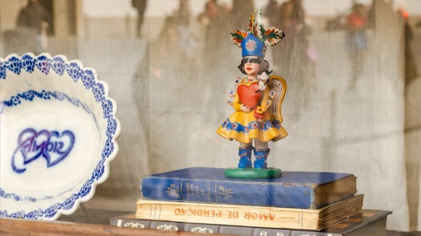 Livraria Lello procura "loucas histórias de amor" para celebrar bicentenário de Camilo Castelo Branco Livraria Lello procura "loucas histórias de amor" para celebrar bicentenário de Camilo Castelo Branco
