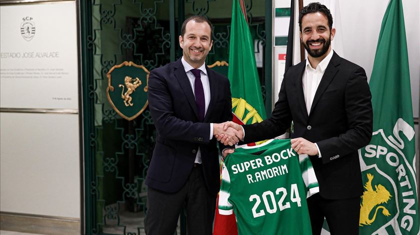 Rúben Amorim e Frederico Varandas - treinador renova até 2024 Foto: SCP Rúben Amorim e Frederico Varandas - treinador renova até 2024 Foto: SCP
