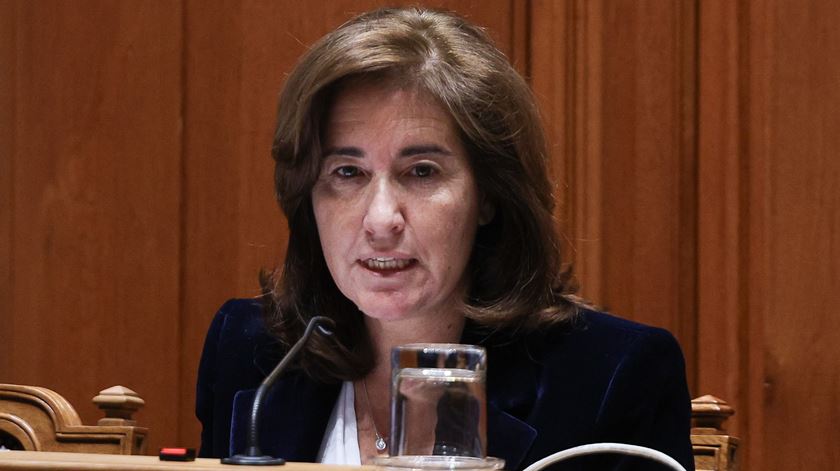 Semana de quatro dias de trabalho "não deve ser imposta por lei"