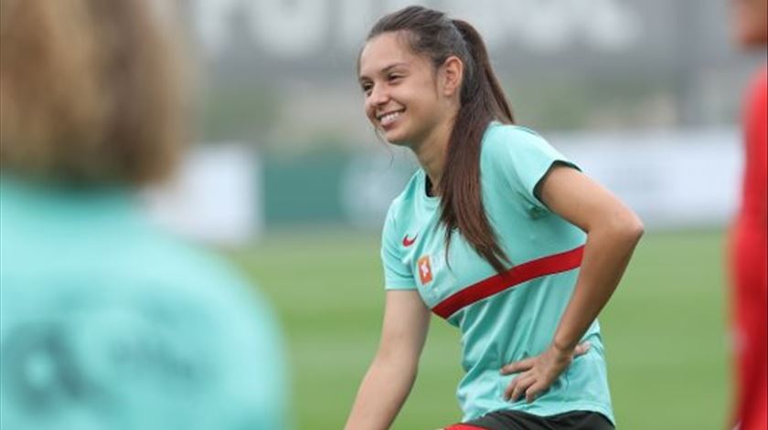 Andreia Faria vinca que apuramento para o Euro 2025 é "a motivação" de Portugal