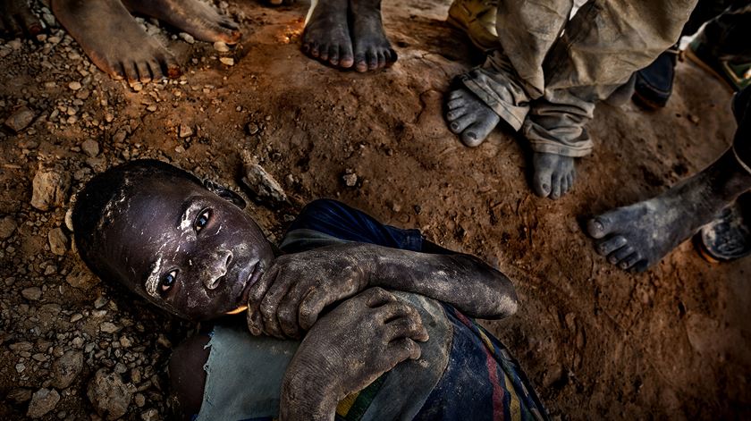 Mais de 2 milhões de crianças em situação desesperada no Níger