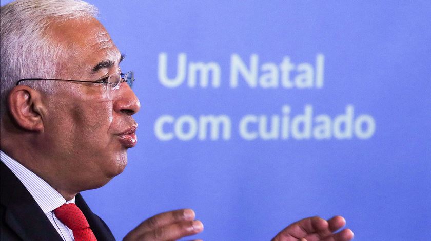 Covid-19. PM saúda aprovação da vacina mas pede manutenção dos cuidados sanitários