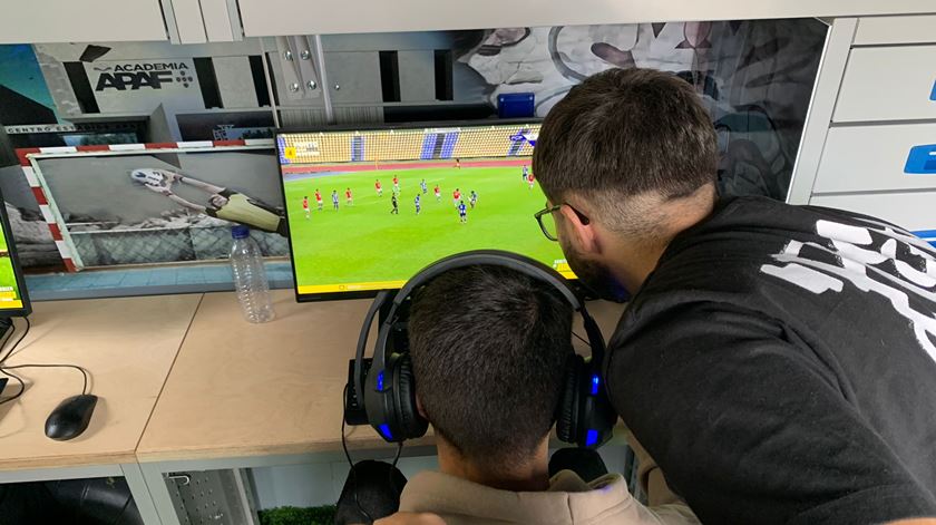 "É muito mais difícil do que pensava": o VAR foi à escola humanizar o árbitro