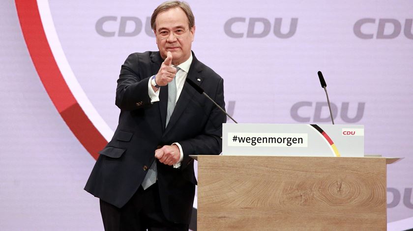 Armin Laschet é o novo líder da CDU de Angela Merkel
