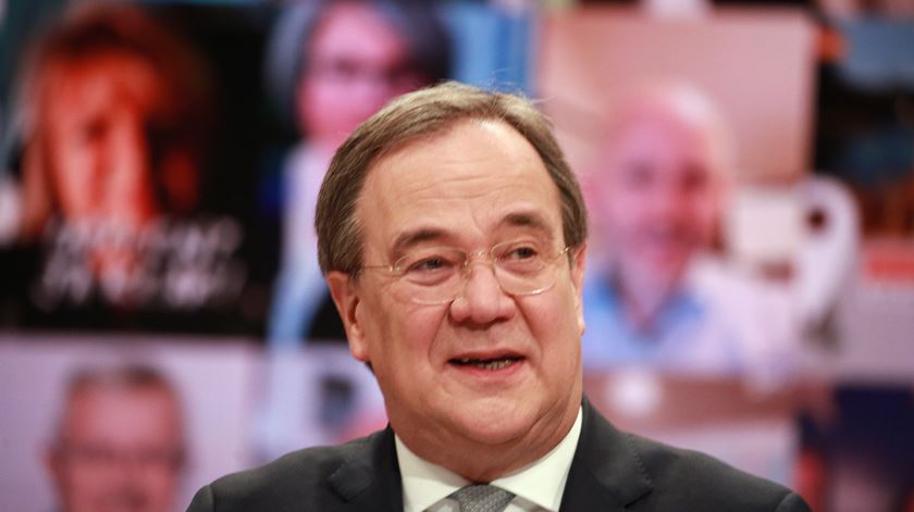 Direção da CDU apoia Armin Laschet para suceder a Merkel na Alemanha