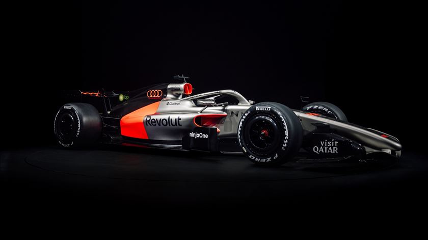 F1: Audi mostra cores, esconde carro verdadeiro e teme "vantagem significativa" de motores rivais