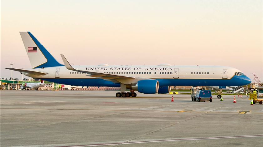 Avião de JD Vance faz escala no Porto (mas sem ele a bordo)