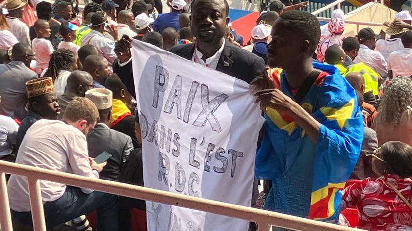 Papa e jovens congoleses em un&#237;ssono: &quot;N&#227;o &#224; corrup&#231;&#227;o!&quot;