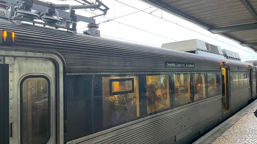 Circulação ferroviária na Linha de Cascais está normalizada Circulação ferroviária na Linha de Cascais está normalizada