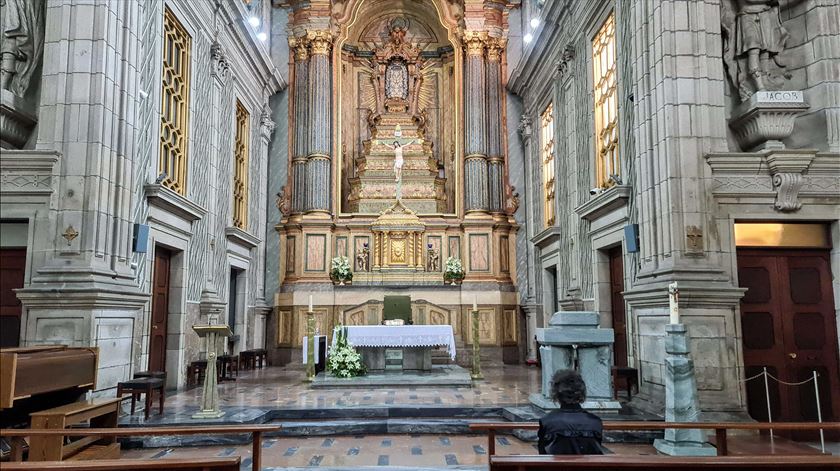 Basílica dos Congregados passa a ter missa em inglês num "gesto de hospitalidade evangélica”