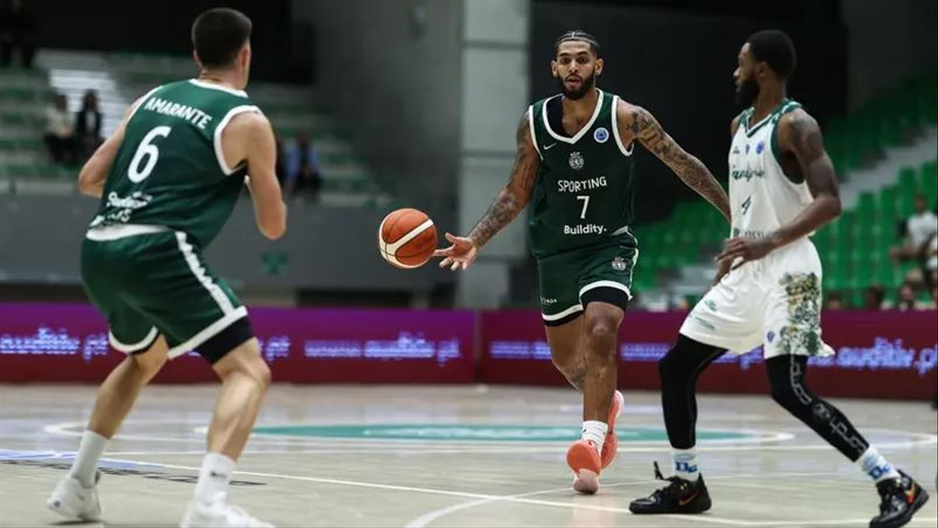 Basquetebol. Sporting derrota equipa italiana