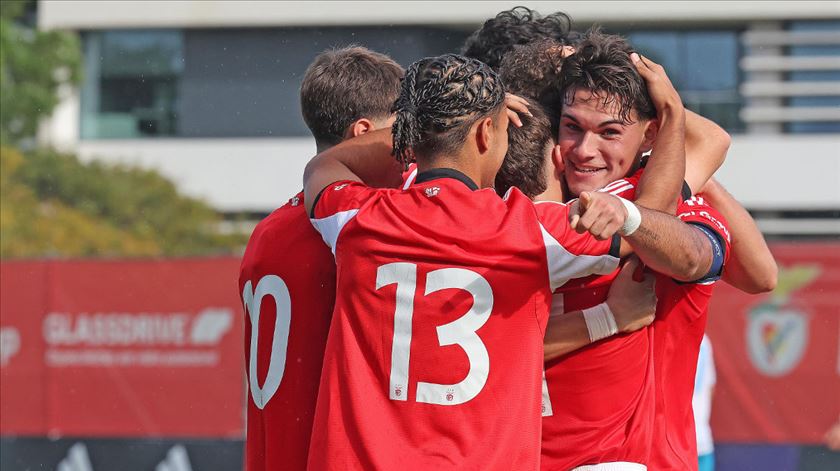 Benfica ganha e termina fase regular da Youth League no segundo lugar