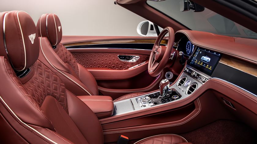 Bentley_Continental_GT_Convertible_38