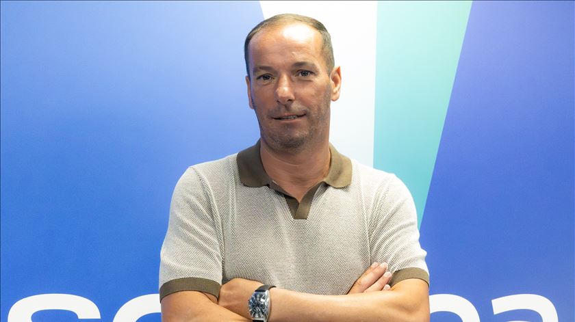 Petit: "Ainda não encontrámos a dupla de centrais"
