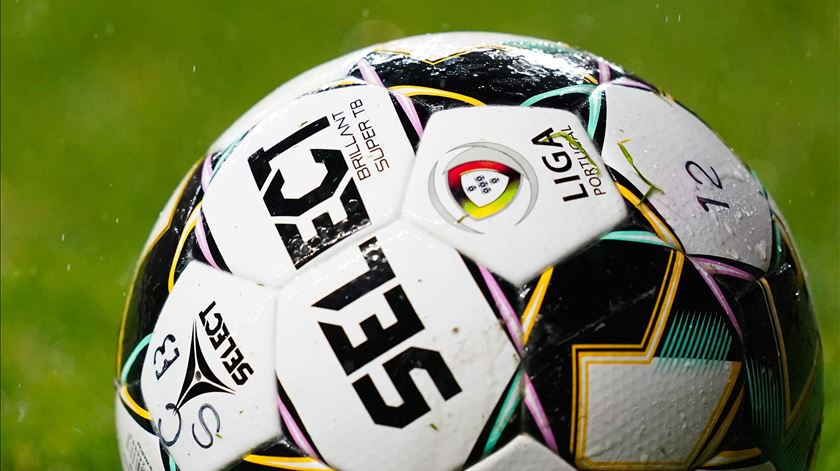 Em plena pandemia, postos de trabalho no futebol profissional subiram 20,7% Em plena pandemia, postos de trabalho no futebol profissional subiram 20,7%