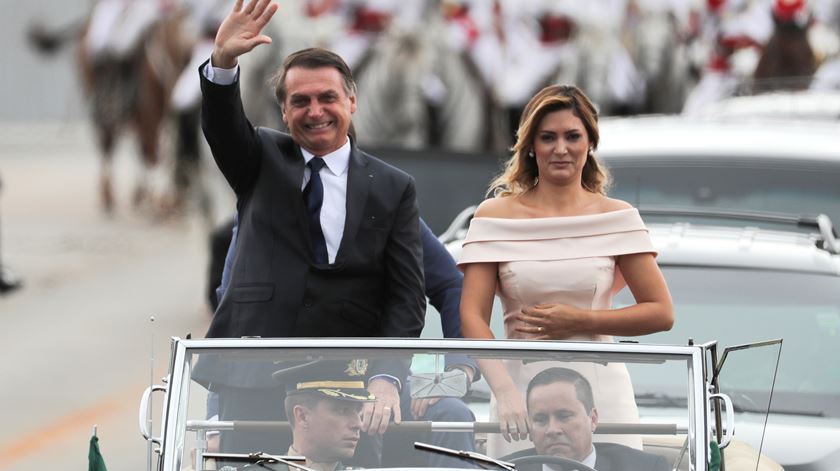 Jair Bolsonaro e a mulher durante a tomada de posse. Foto: António Lacreda/EPA