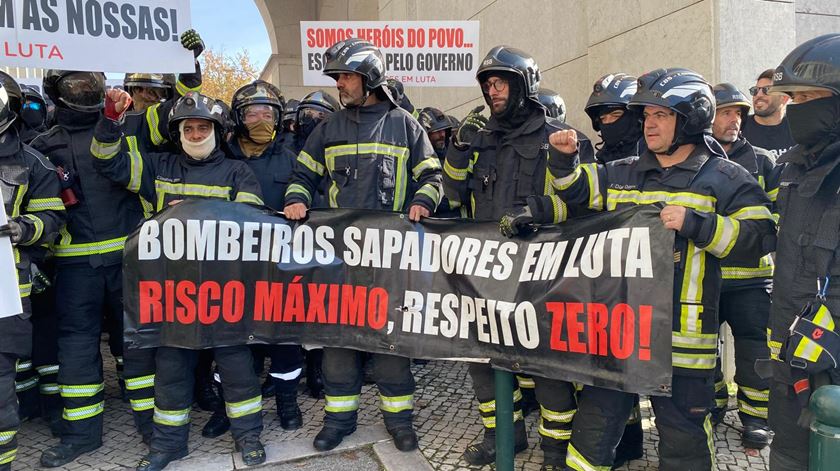 Bombeiros sapadores em protesto em Lisboa Foto: Carla Fino/RR