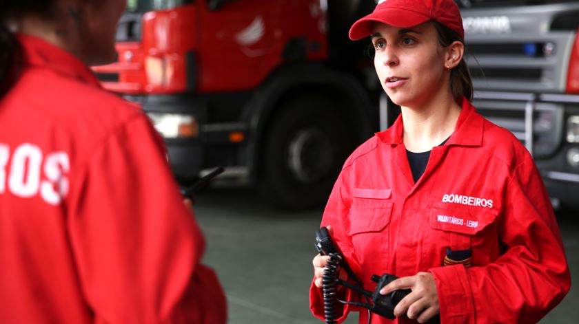 Ana Magalhães era farmacêutica. Hoje, trabalha a tempo inteiro nos bombeiros