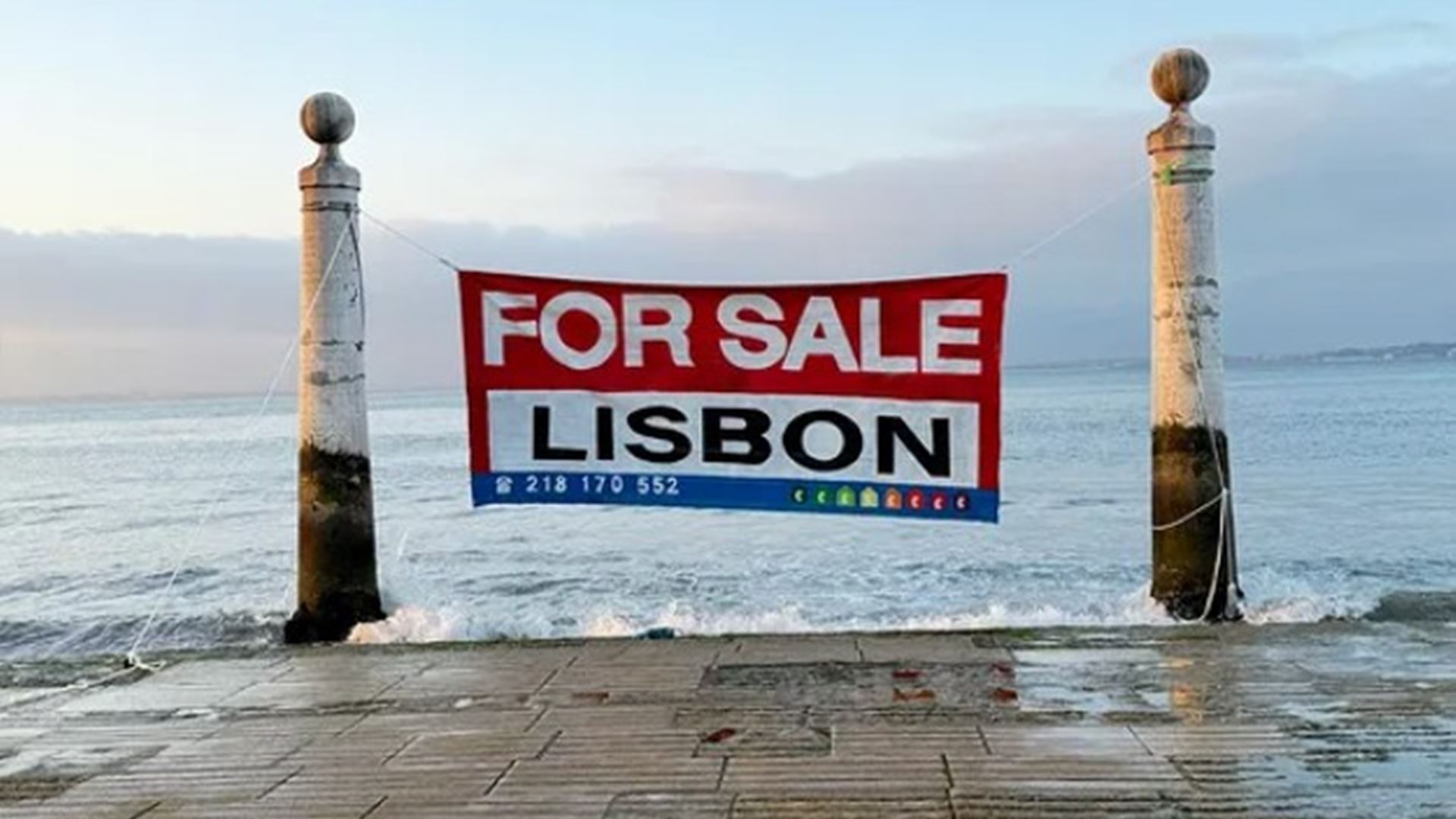Desta vez, Bordalo II pôs a cidade de Lisboa à venda