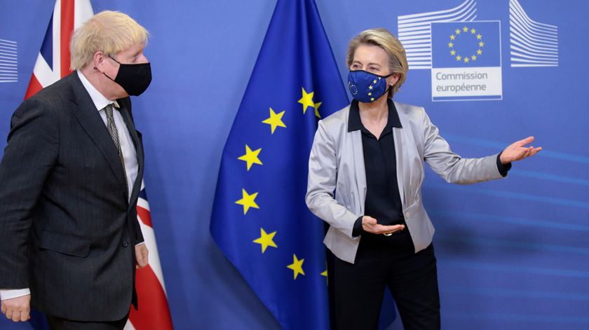 Ursula Van der Leyen recebeu Boris Johnson na quarta-feira. Foto: Olivier Hoslet/EPA