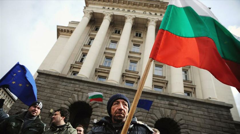 Bulgária pronta para integrar zona euro em 1 de janeiro de 2026