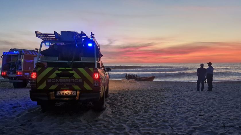 Jovem desapareceu na praia de Salgueiros em Gaia. Fotos: Maria João Cunha/RR