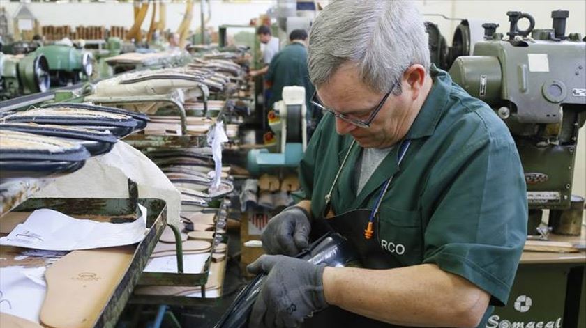 Empresas com apoio de três mil milhões de euros para combater aumento dos preços da energia