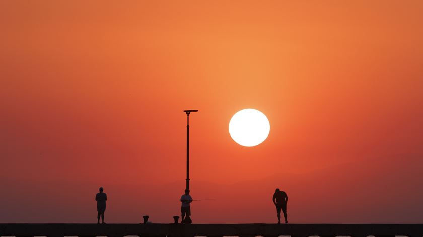 Não há desculpas para não votar: Vai estar sol e calor no domingo